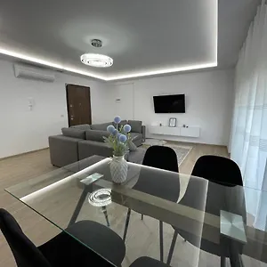 شقة New Bazaar 2022, تيرانا