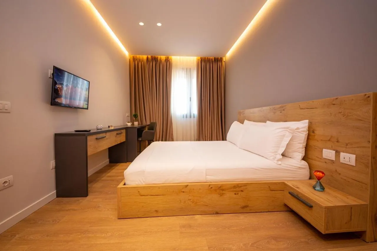 Central Chic Apartments Tirana