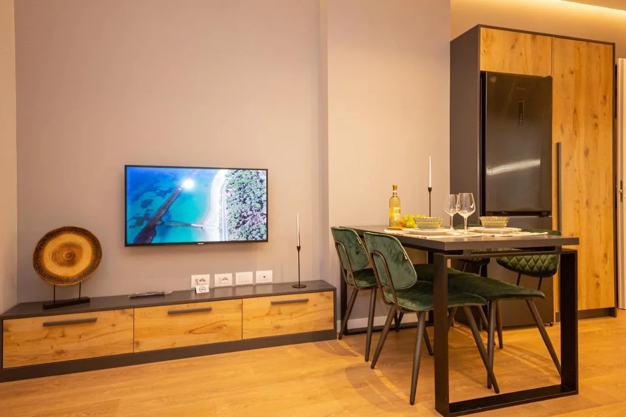 Central Chic Apartments Tirana 0*,  Albania