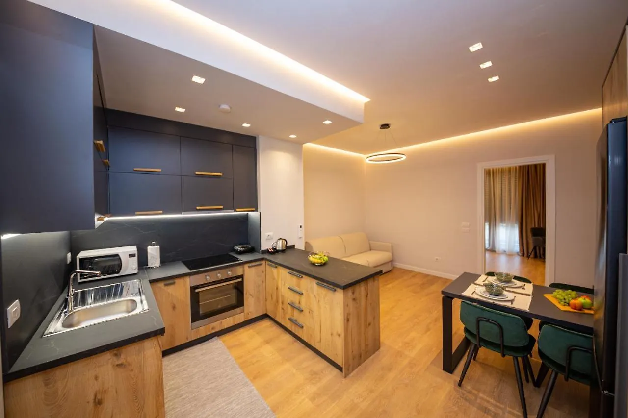 Central Chic Apartments Tirana