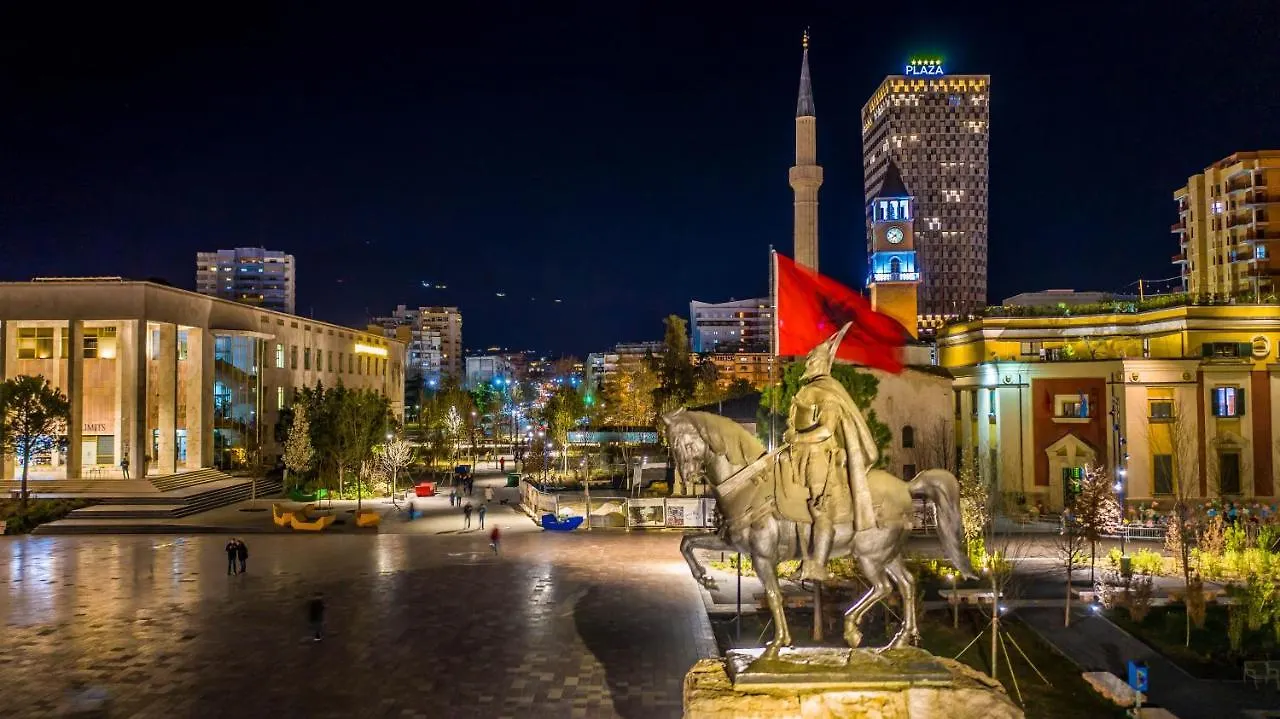 Central Chic Apartments Tirana